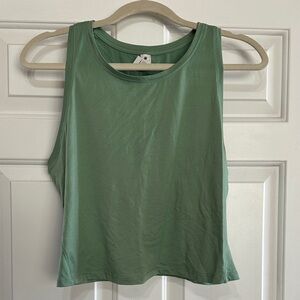 Yogalicious green tank